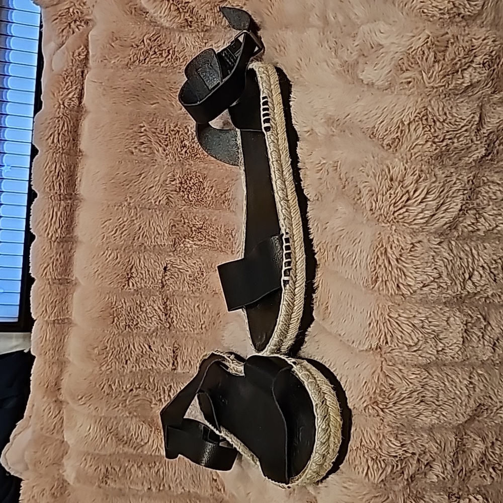 Sandal